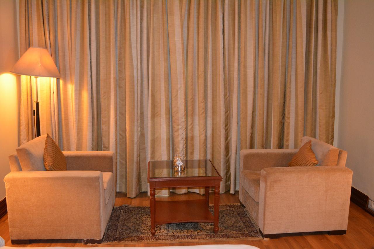 Empires Hotel Paradip Garh Habitación foto