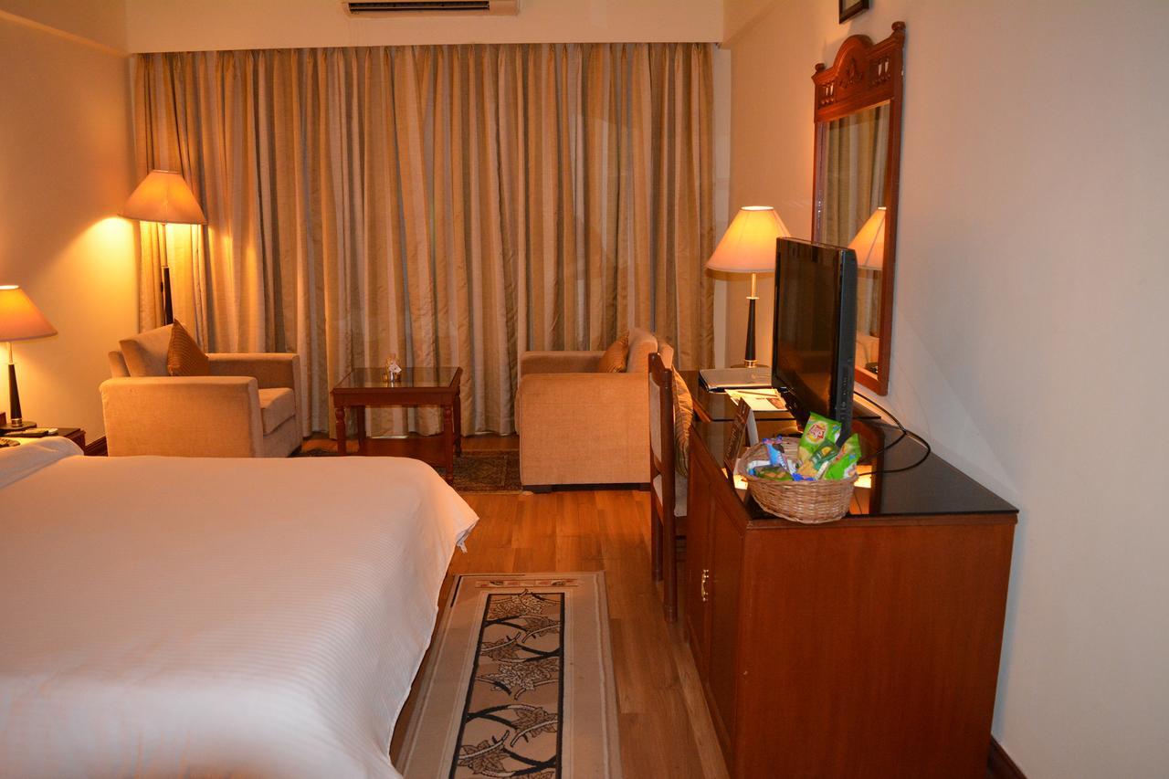 Empires Hotel Paradip Garh Habitación foto